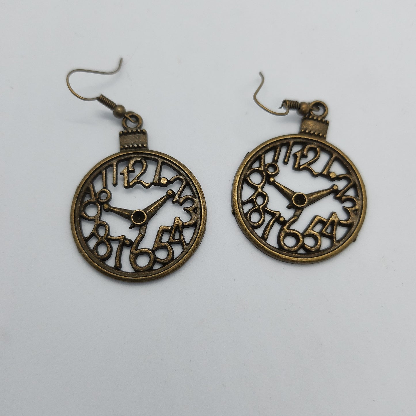 Boucles d’oreilles horloge