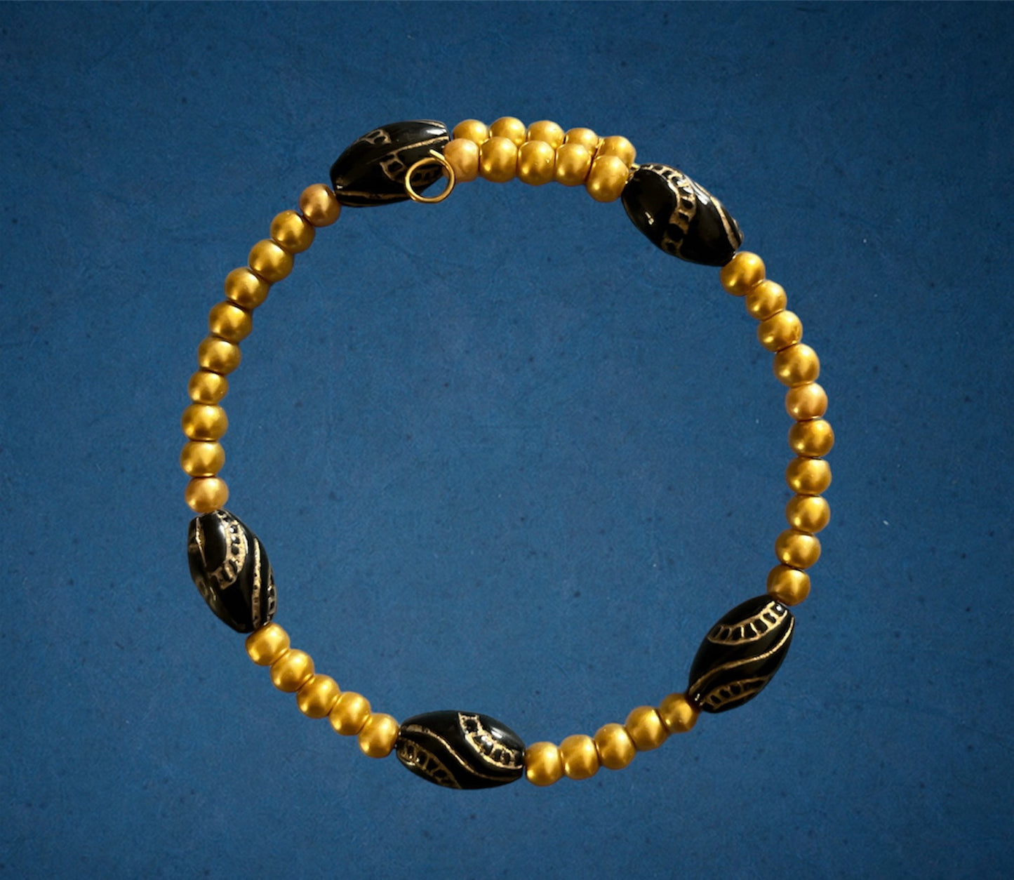 Bracelet noir et doré