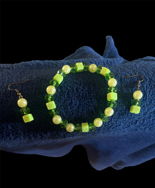 Parure bracelet et boucles d'oreilles