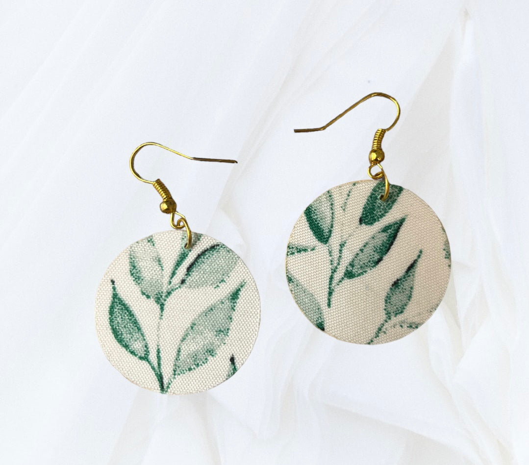 Boucles d’oreilles en bois et tissu