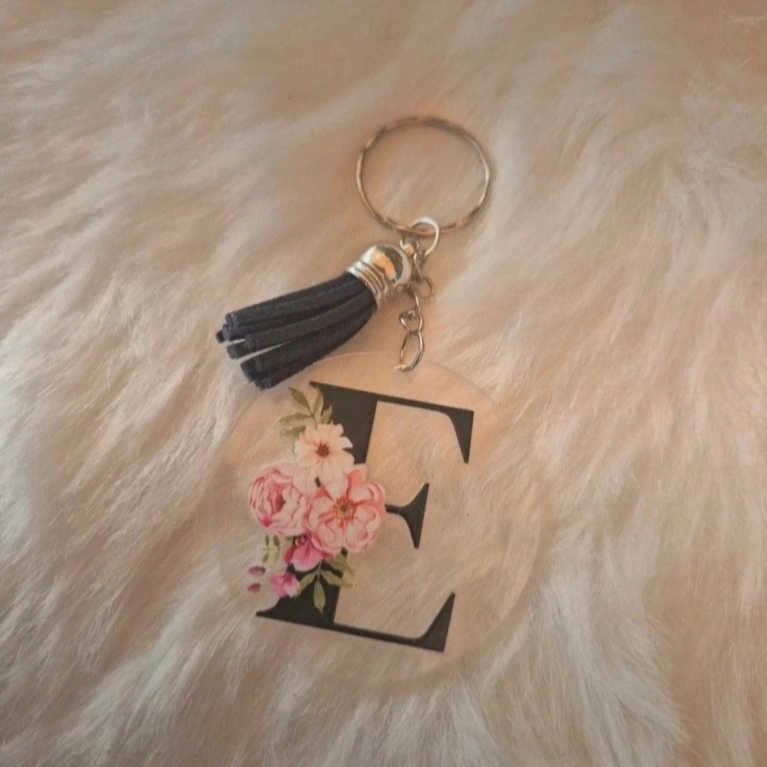 Porte-clés acrylique lettre E ! 🔑✨ #PorteCles #LettreE #Accessoire