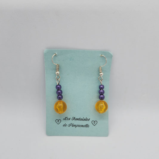 Boucles d’oreilles violettes et oranges