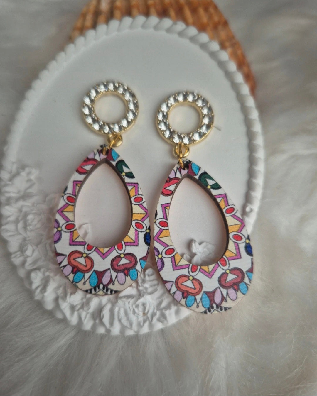 Boucles d’oreilles en bois multicolore 🤩 #Bijoux #Bois #Couleurs