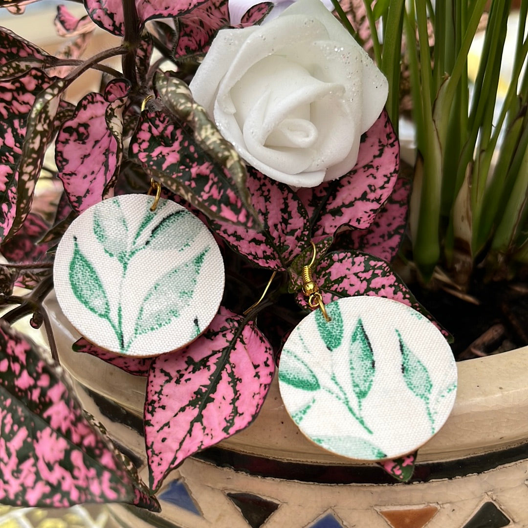 Boucles d’oreilles en bois et tissu