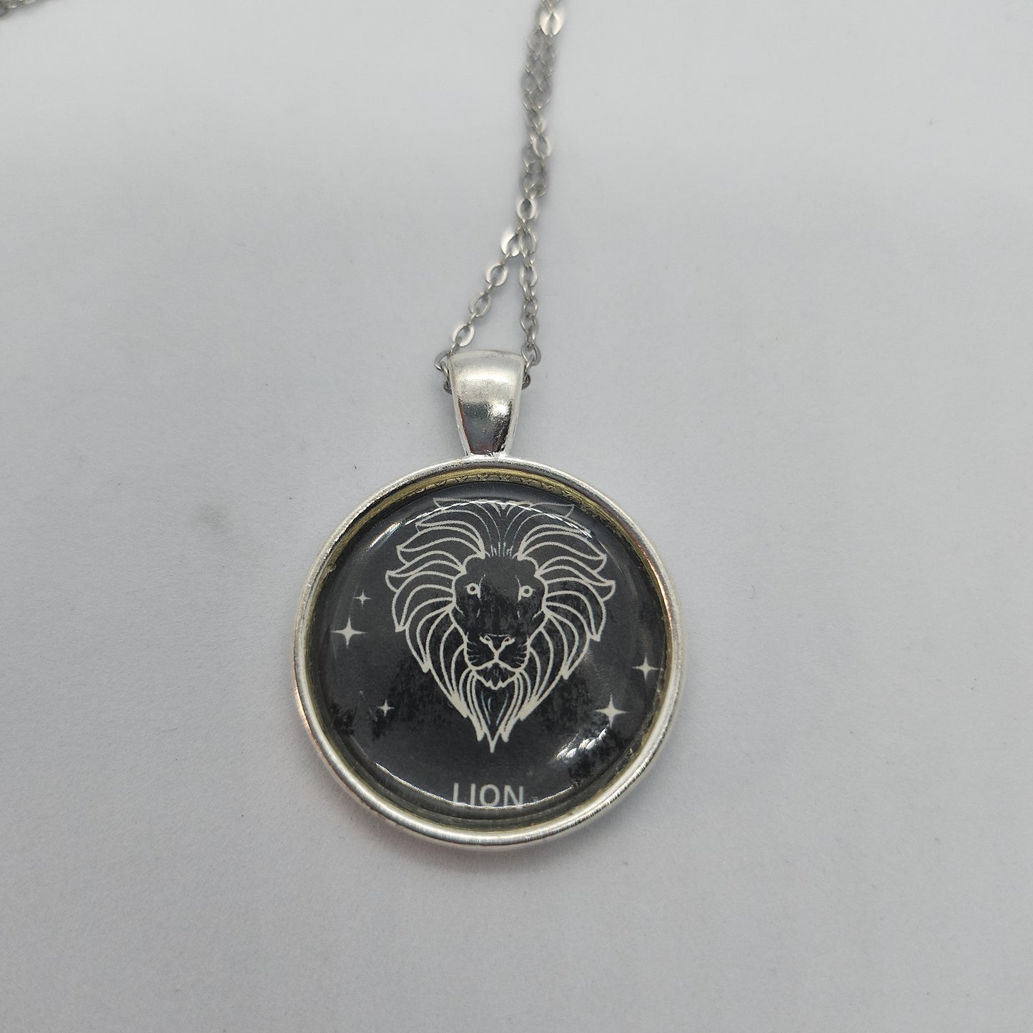 Collier Lion