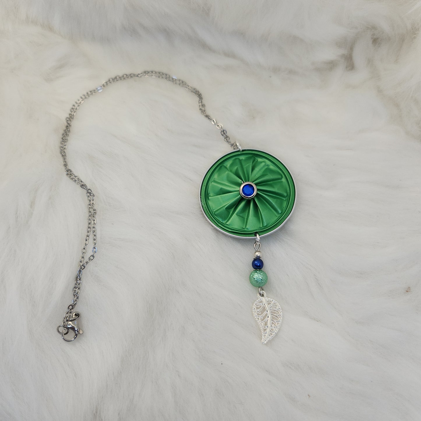 Collier capsule verte