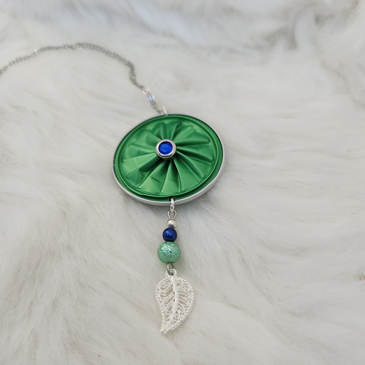Collier capsule verte