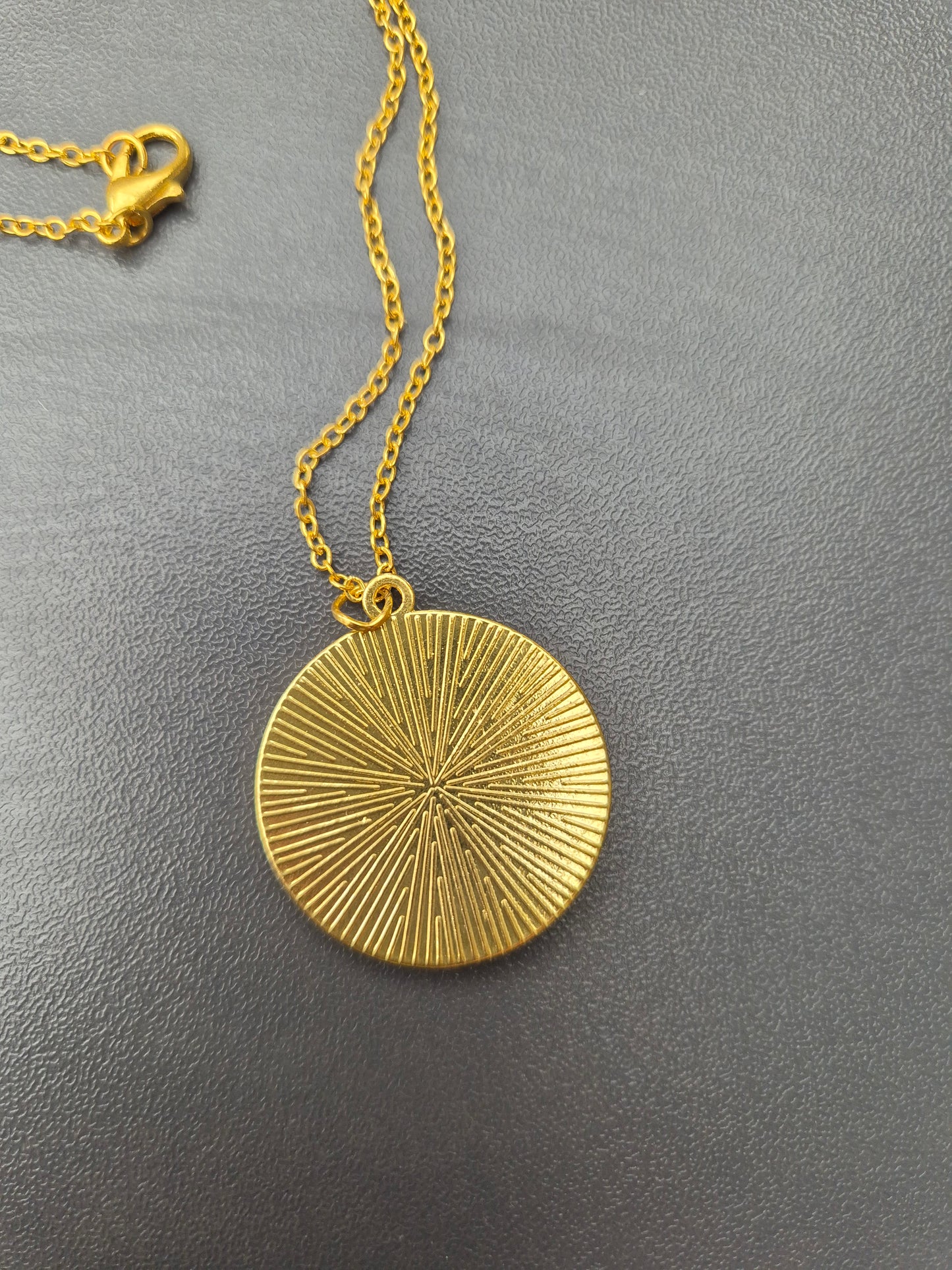 Collier Amir