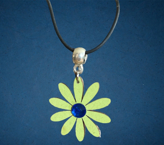 Collier fleur en bois