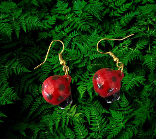 Boucles d'oreilles coccinelle en porcelaine