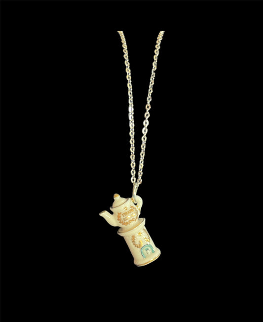 Collier en porcelaine