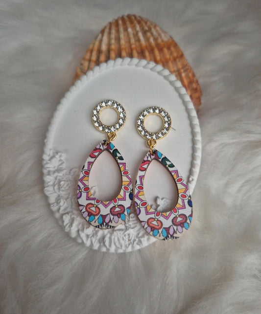 Boucles d’oreilles en bois multicolore 🤩 #Bijoux #Bois #Couleurs
