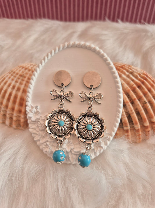 Boucles d'oreilles argenté et turquoise ✨💙  #Bijoux #Argent #Turquoise #Mode