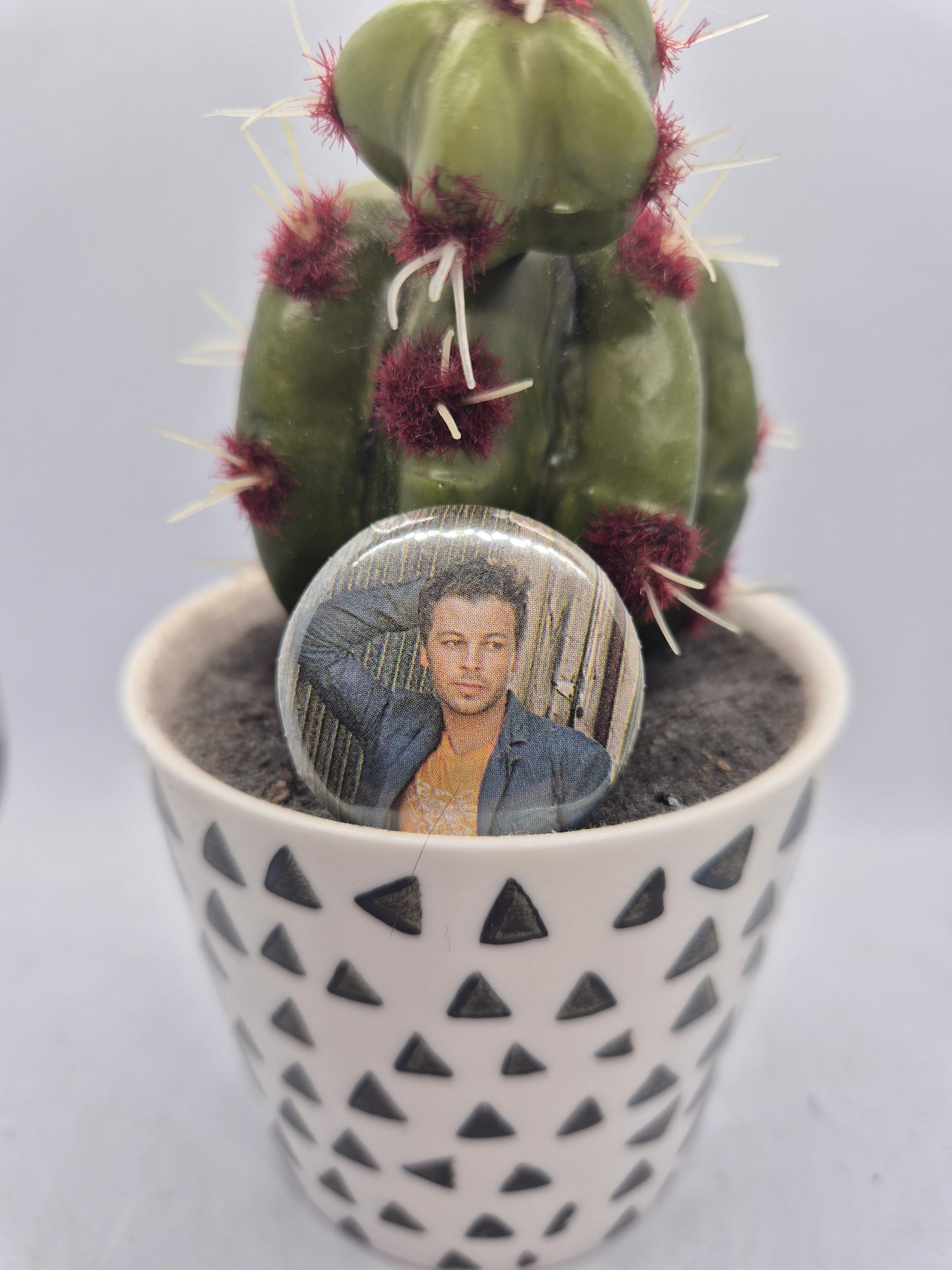 Badge broche personnalités au choix