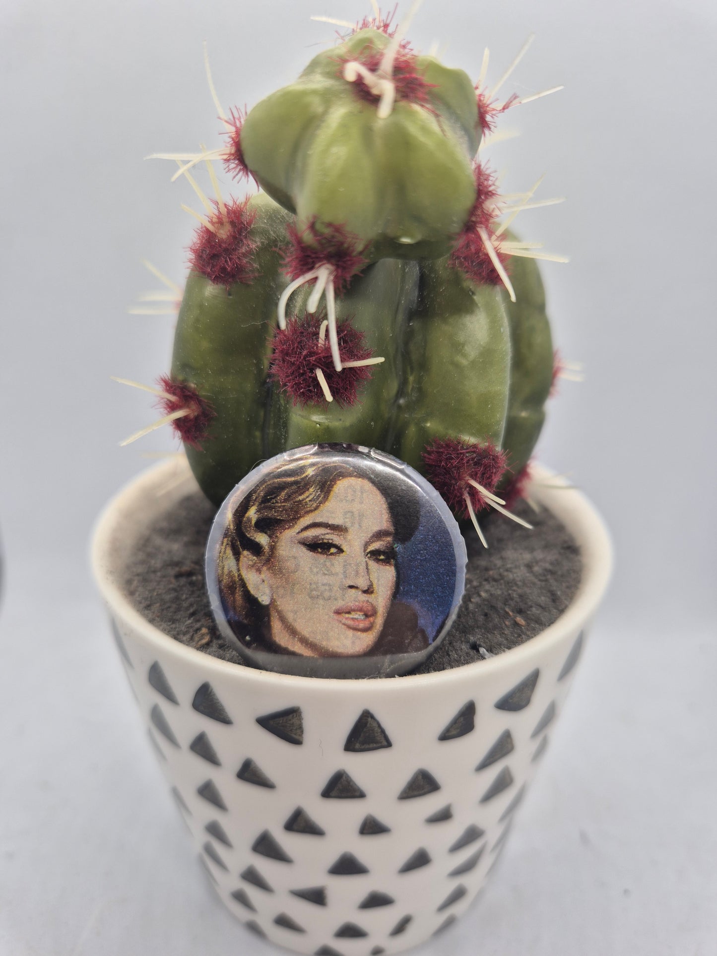 Badge broche personnalités au choix