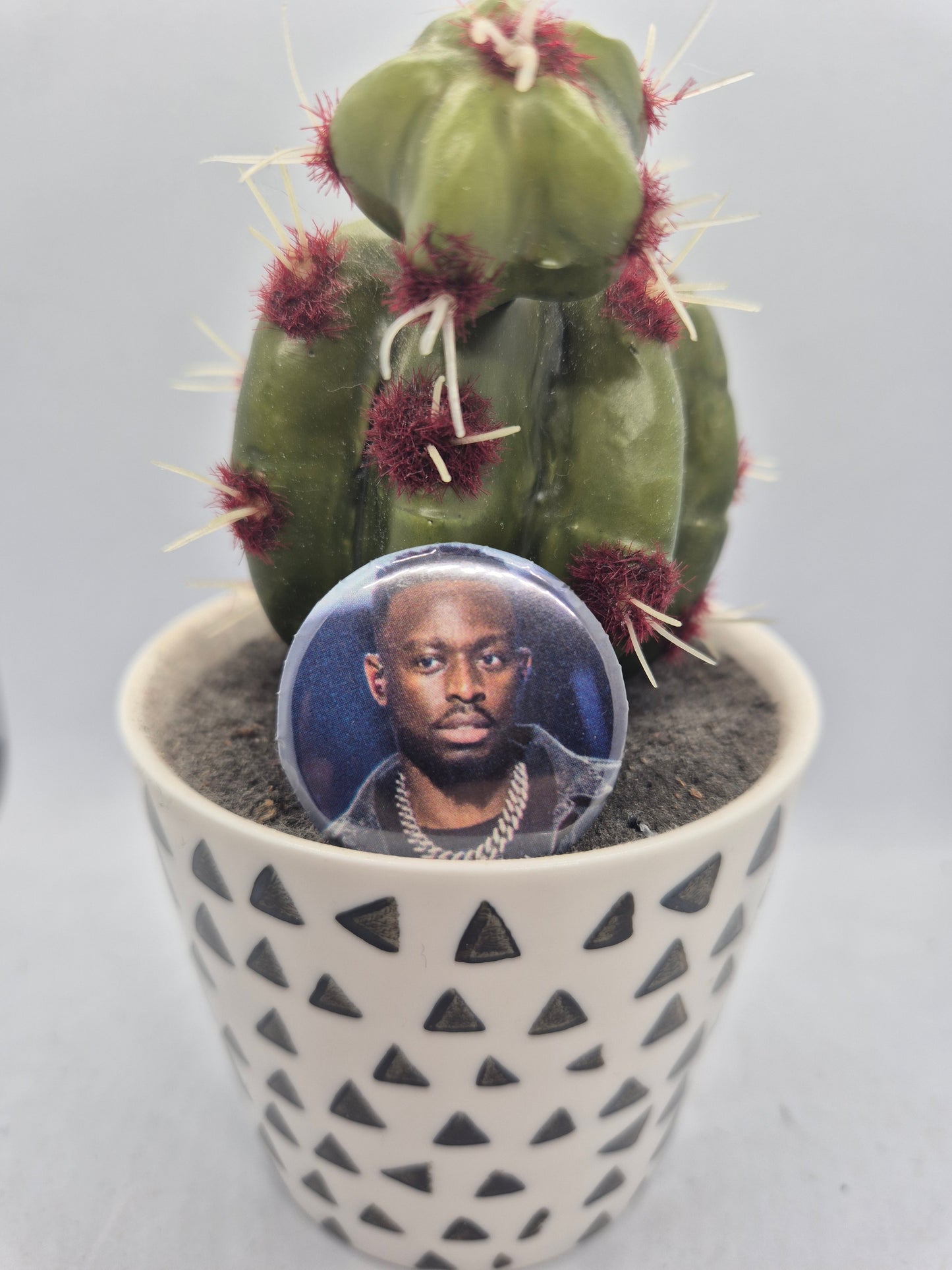 Badge broche personnalités au choix