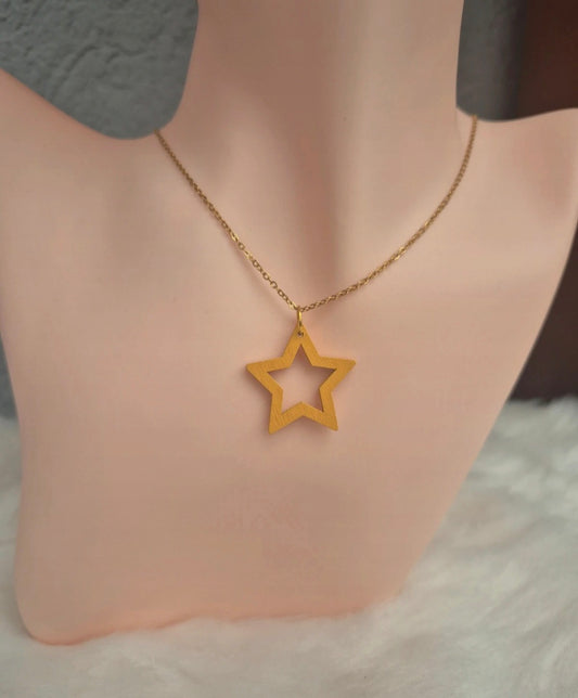 Collier étoile en bois moutarde ✨💛 #Collier #Étoile #Bois #Moutarde